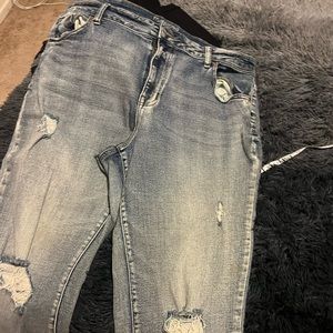 MAURICES CAPRIS distressed